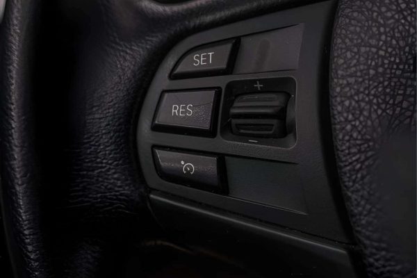 BMW 318 - Image 24