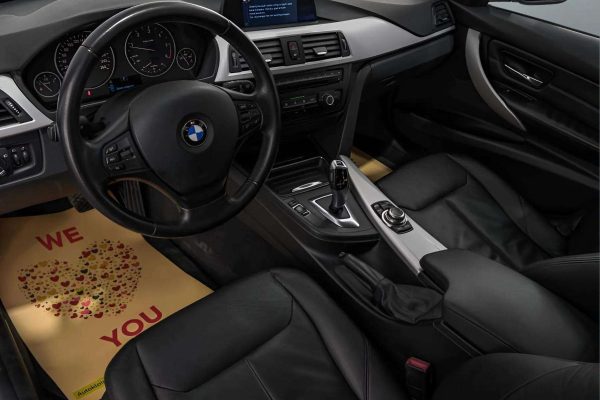 BMW 318 - Image 12