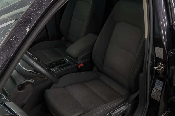 Volkswagen Passat - Image 12