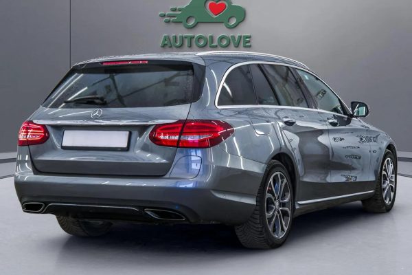 Mercedes-Benz C350 - Image 4