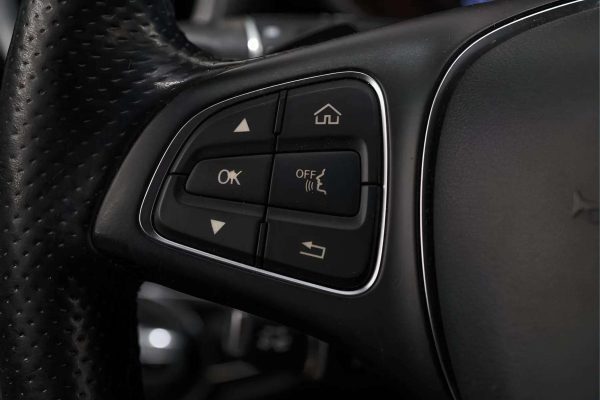 Mercedes-Benz C350 - Image 31