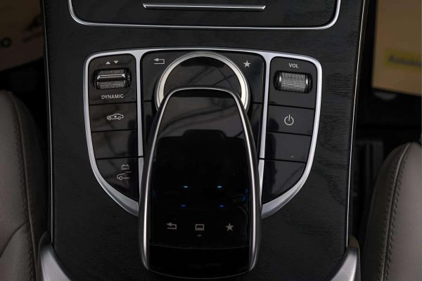 Mercedes-Benz C350 - Image 27