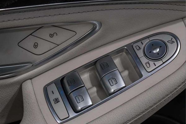 Mercedes-Benz C350 - Image 17