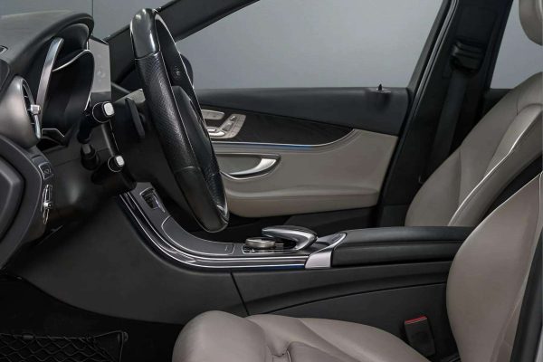 Mercedes-Benz C350 - Image 14