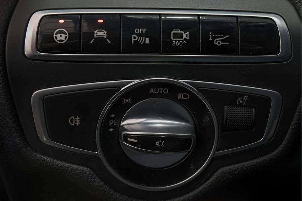Mercedes-Benz C350 - Image 12