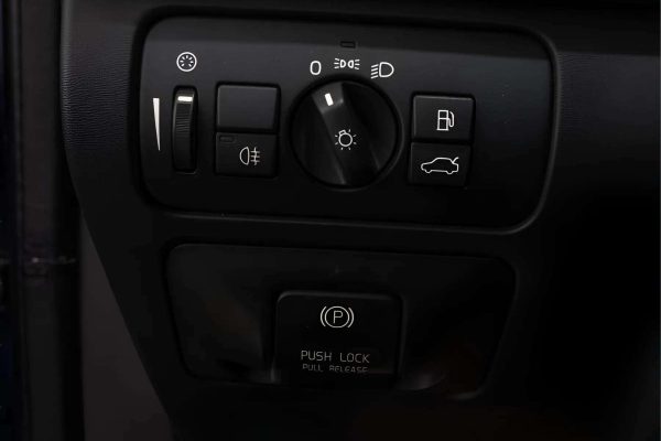 Volvo xc60 - Image 9