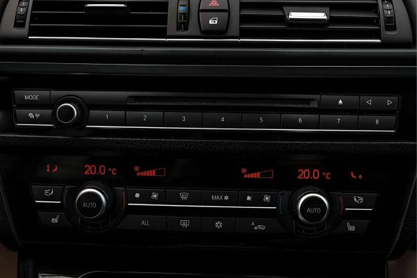 BMW 520 - Image 25