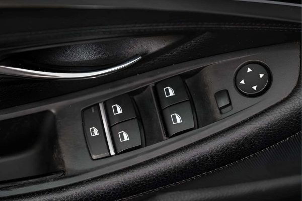 BMW 520 - Image 10