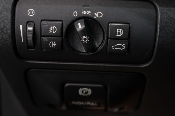 Volvo XC60 - Image 8