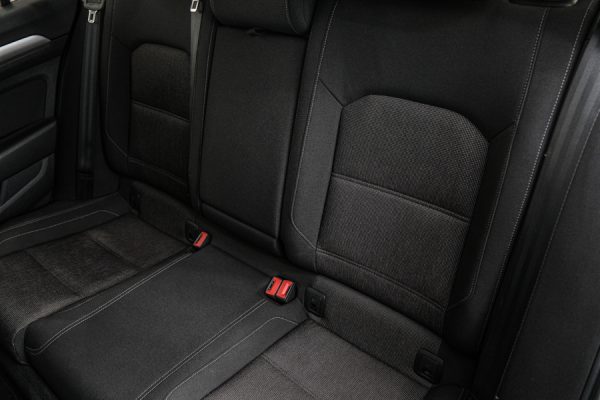 Volkswagen Passat - Image 29
