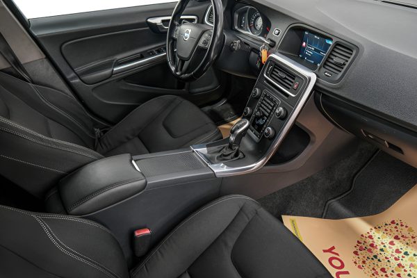 Volvo V60 - Image 15