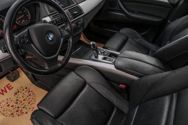 BMW X5 - Image 14
