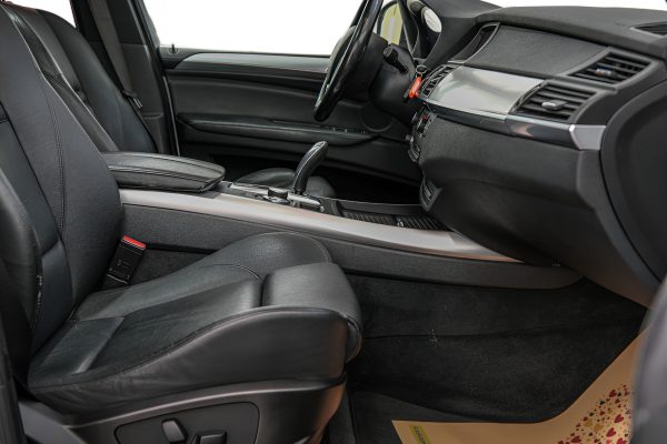 BMW X5 - Image 12