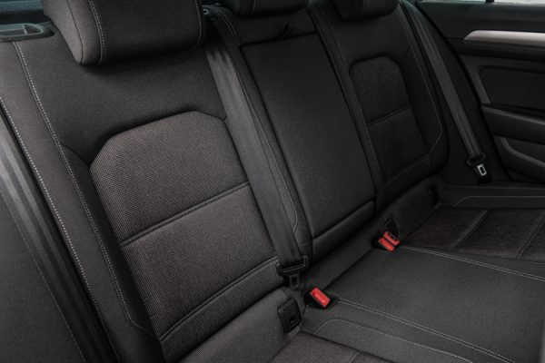 Volkswagen Passat - Image 17