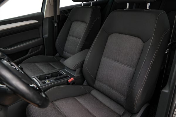 Volkswagen Passat - Image 12