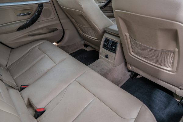BMW 320 Gran Turismo - Image 12