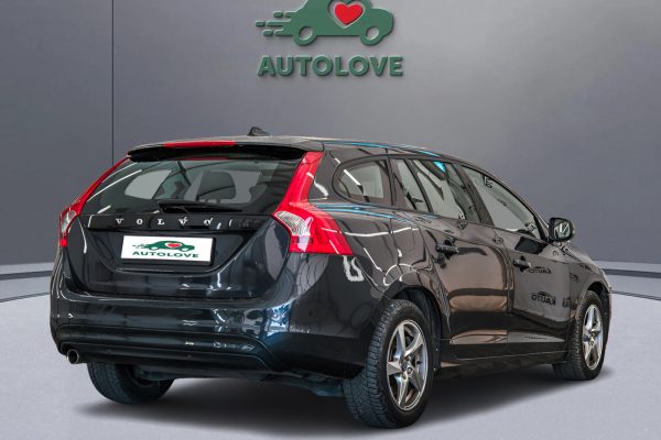 Volvo V60 - Image 4