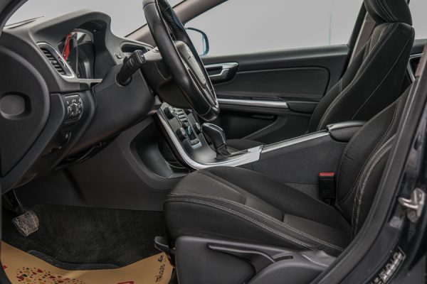 Volvo V60 - Image 9