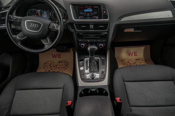 Audi Q5 - Image 27