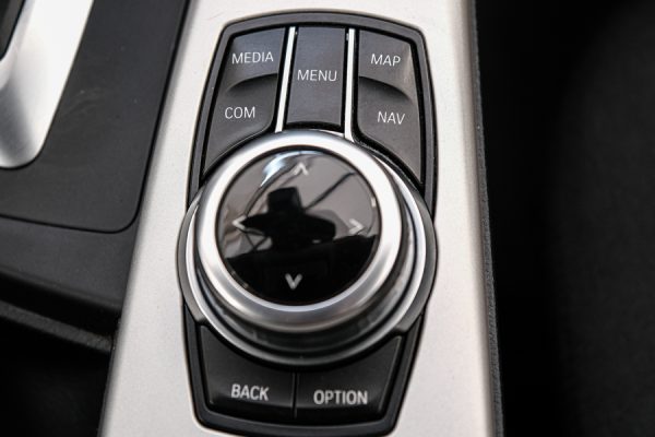 BMW 320 - Image 10