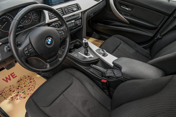 BMW 320 - Image 16