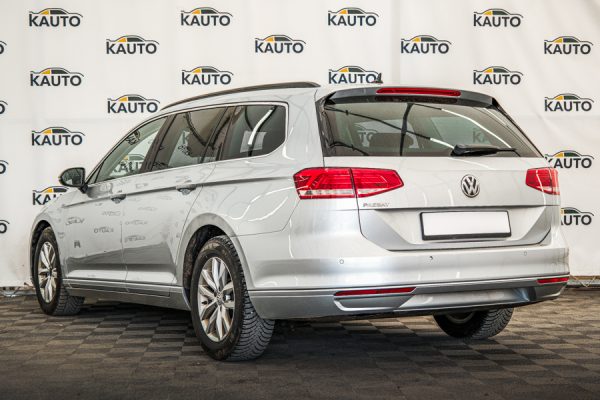 Wolkswagen Passat - Image 3