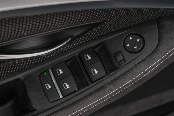 BMW 520 - Image 6