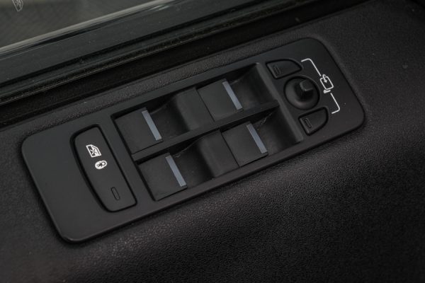 Land Rover Discovery Sport - Image 13