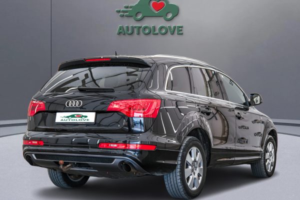 Audi Q7 - Image 4