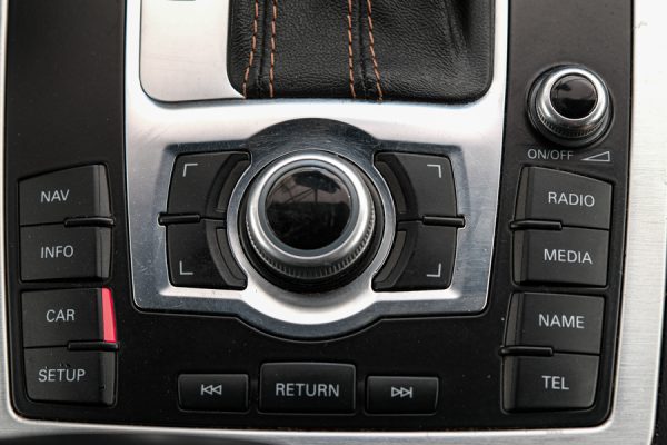 Audi Q7 - Image 21