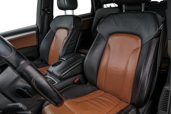 Audi Q7 - Image 10