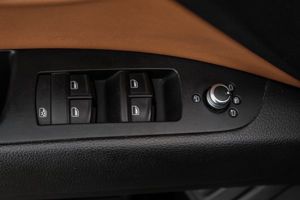 Audi Q7 - Image 9