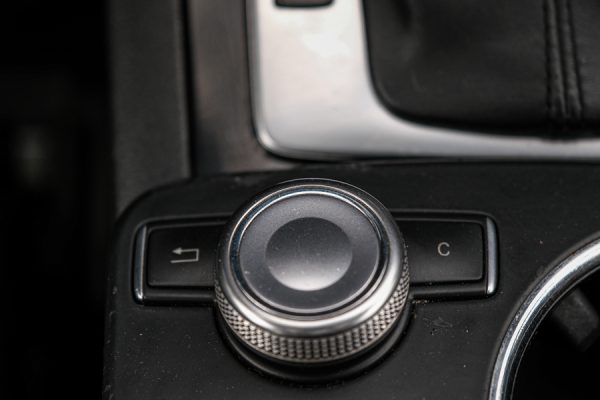 Mercedes-Benz GLK250 - Image 22