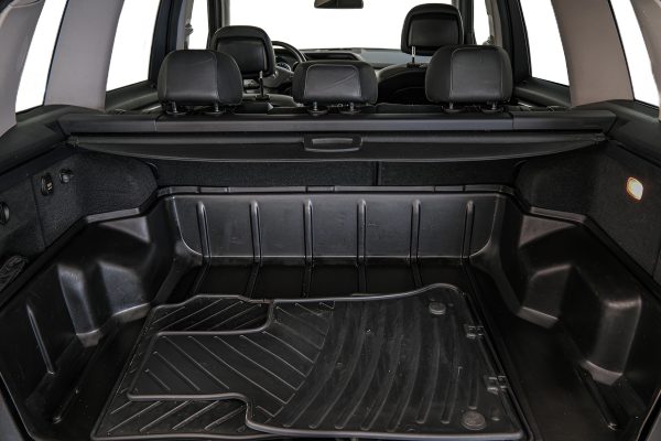 Mercedes-Benz GLK250 - Image 20