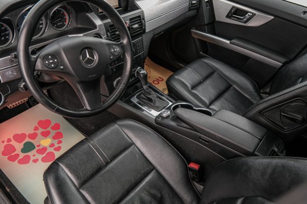 Mercedes-Benz GLK250 - Image 14