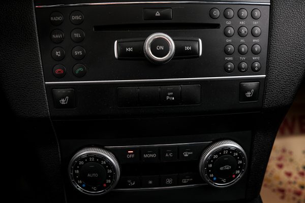 Mercedes-Benz GLK250 - Image 7
