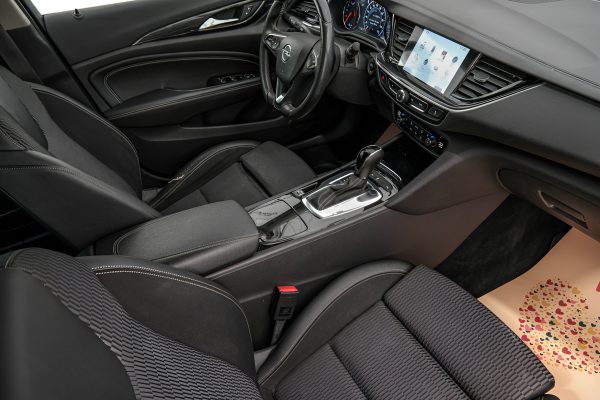 Opel Insignia - Image 9