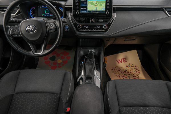 Toyota Corolla - Image 20