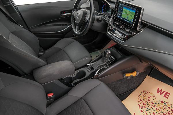 Toyota Corolla - Image 11