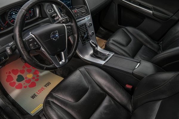 Volvo XC60 - Image 13