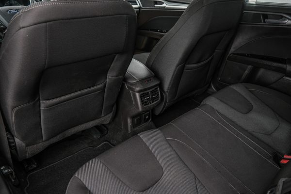 Ford Mondeo - Image 20