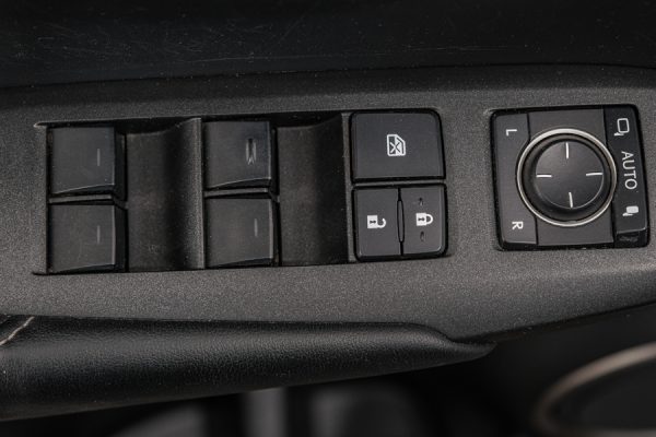 Lexus NX 300 H - Image 9