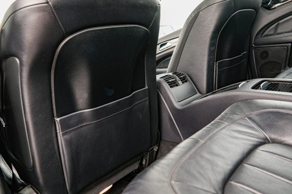 Mercedes-Benz CLS350 - Image 16