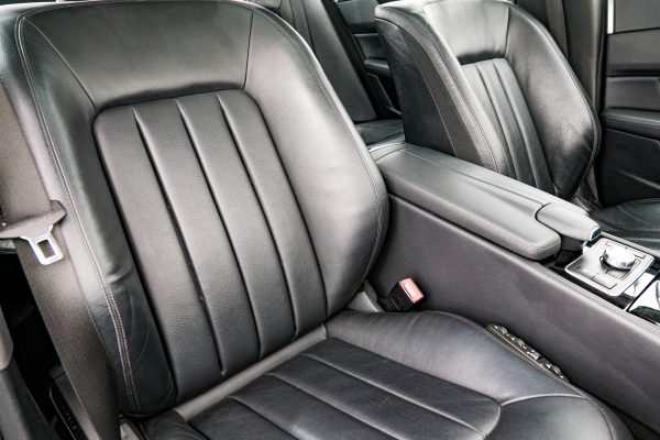 Mercedes-Benz CLS350 - Image 12