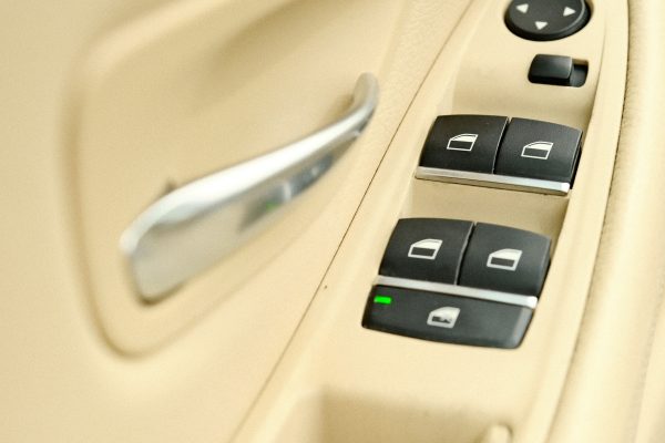 BMW 530XD - Image 17