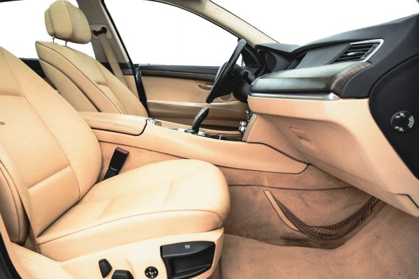 BMW 530 Gran Turismo - Image 23