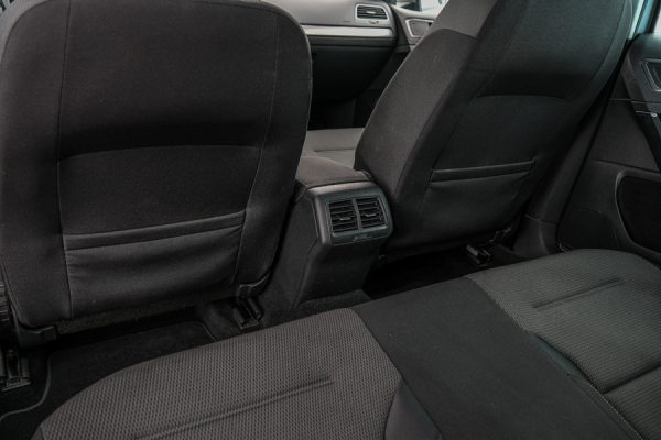 Volkswagen Golf - Image 22