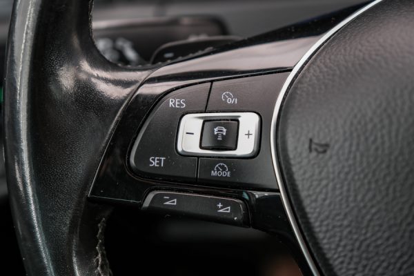 Volkswagen Golf - Image 14