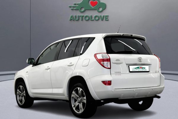 Toyota Rav 4 - Image 3