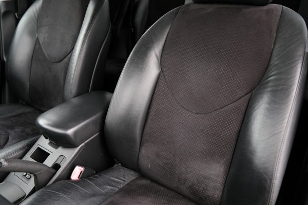 Toyota Rav 4 - Image 13